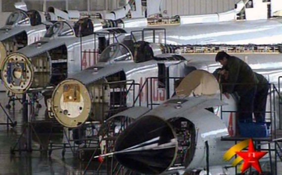 Dây chuyền sản xuất của Tập đoàn máy bay Thẩm Dương, Trung Quốc đang lắp ráp máy bay chiến đấu J-8.